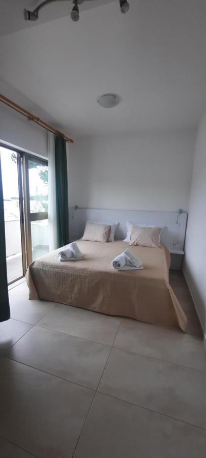 Apartmani Maris III Rab Town Bagian luar foto